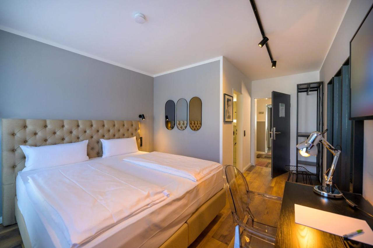 לברקוסן Nikii City Hotel מראה חיצוני תמונה