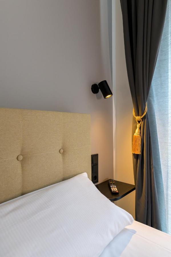 לברקוסן Nikii City Hotel מראה חיצוני תמונה