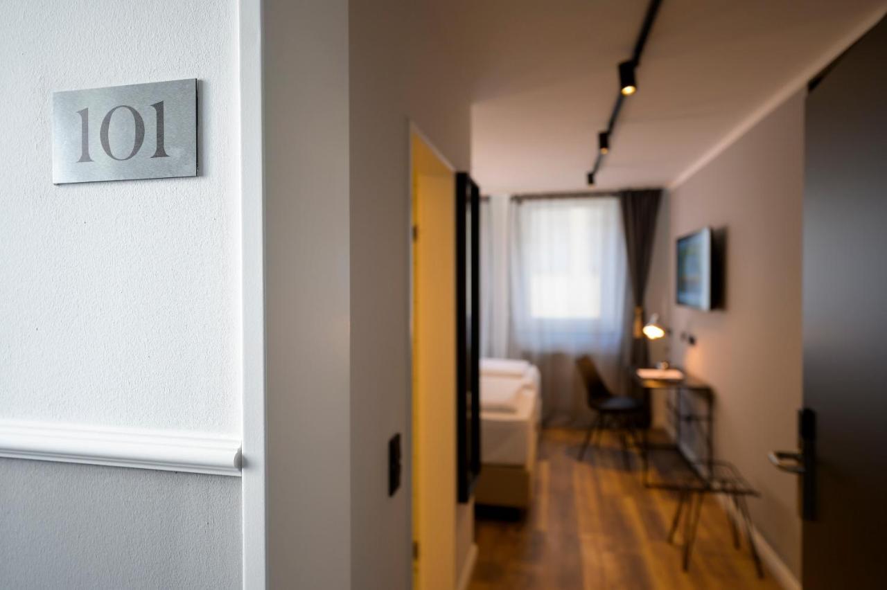 לברקוסן Nikii City Hotel מראה חיצוני תמונה