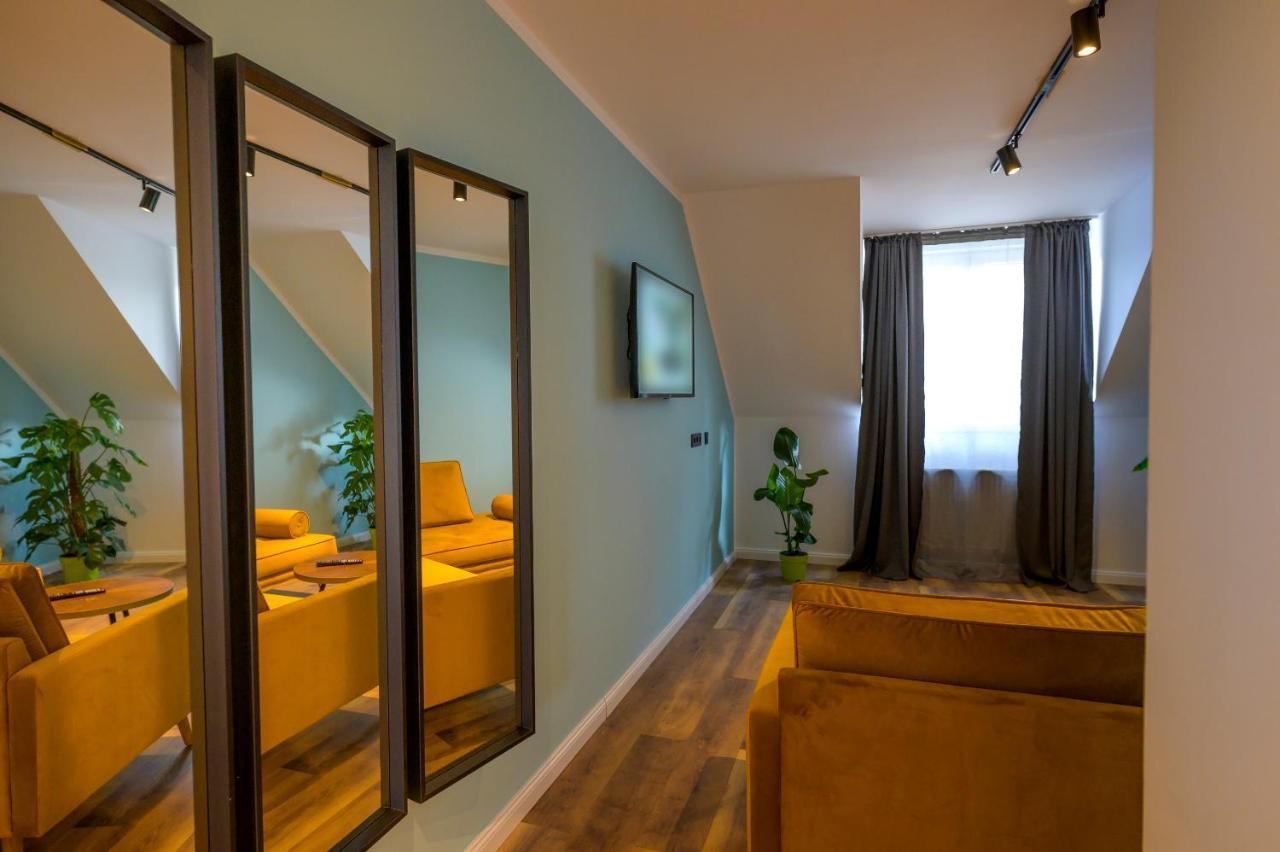 לברקוסן Nikii City Hotel מראה חיצוני תמונה