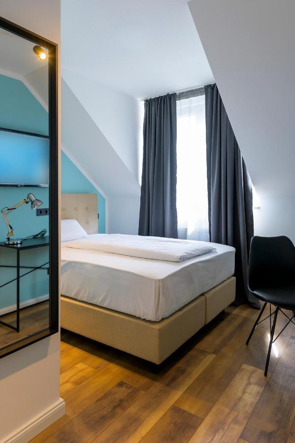 לברקוסן Nikii City Hotel מראה חיצוני תמונה